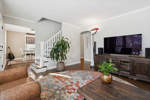 Tiny photo for 2338 Buckingham Avenue, Westchester, IL 60154 (MLS # 12552390)