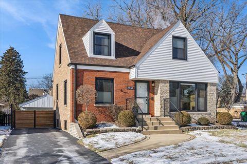 Photo of 2338 Buckingham Avenue, Westchester, IL 60154 (MLS # 12552390)