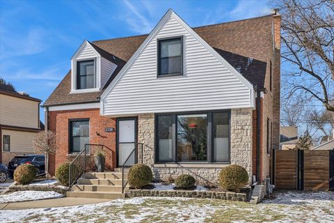 Tiny photo for 2338 Buckingham Avenue, Westchester, IL 60154 (MLS # 12552390)