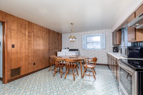 Tiny photo for 326 Congress Street, Ottawa, IL 61350 (MLS # 12463885)