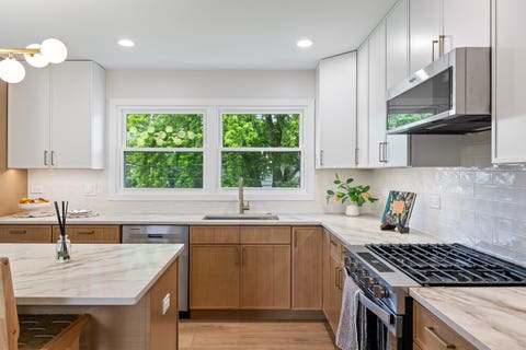 Tiny photo for 1030 Cobble Hill Court, Hoffman Estates, IL 60169 (MLS # 12671919)