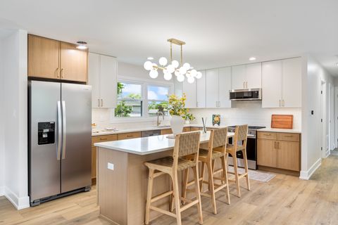 Tiny photo for 1030 Cobble Hill Court, Hoffman Estates, IL 60169 (MLS # 12671919)
