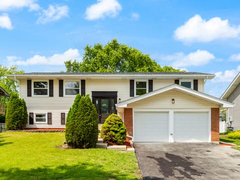 Photo of 1030 Cobble Hill Court, Hoffman Estates, IL 60169 (MLS # 12671919)
