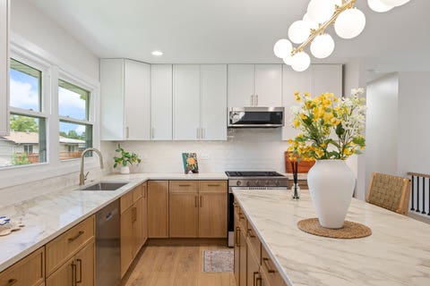 Tiny photo for 1030 Cobble Hill Court, Hoffman Estates, IL 60169 (MLS # 12671919)