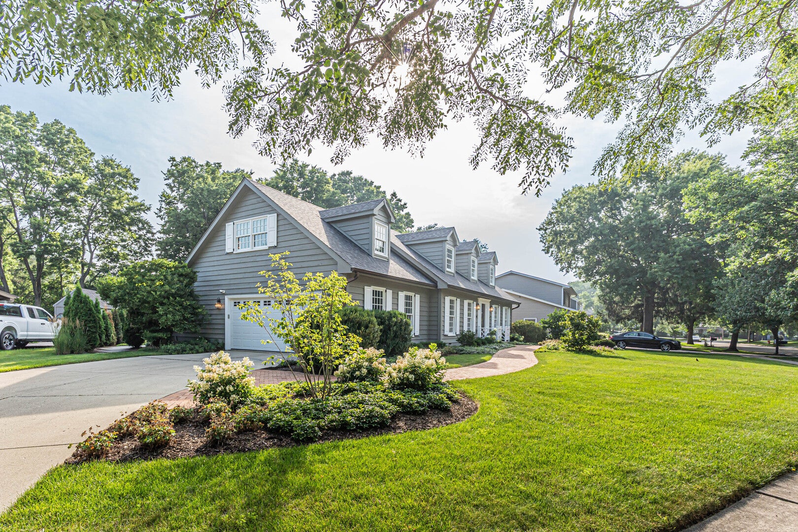 991 Huntleigh Drive