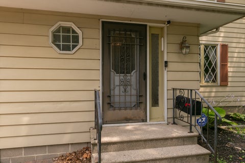 Tiny photo for 1105 11th Avenue, Moline, IL 61265 (MLS # 12717108)