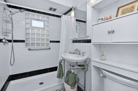 Tiny photo for 5433 BROOKBANK Road, Downers Grove, IL 60515 (MLS # 12604005)