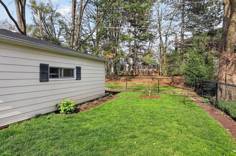 Tiny photo for 5433 BROOKBANK Road, Downers Grove, IL 60515 (MLS # 12604005)