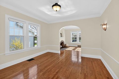 Tiny photo for 5433 BROOKBANK Road, Downers Grove, IL 60515 (MLS # 12604005)