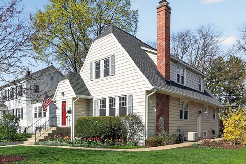 Tiny photo for 5433 BROOKBANK Road, Downers Grove, IL 60515 (MLS # 12604005)