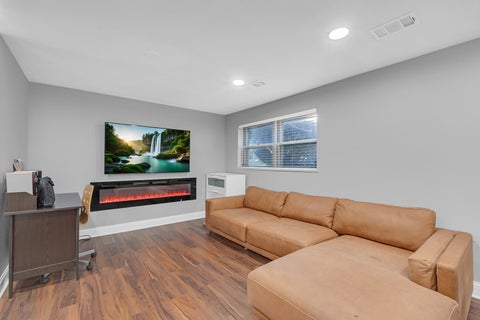 Tiny photo for 200 Sunset Drive, Wilmette, IL 60091 (MLS # 12790340)