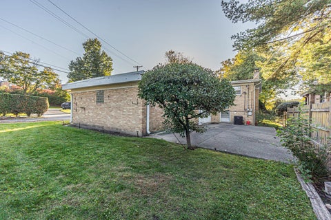 Tiny photo for 200 Sunset Drive, Wilmette, IL 60091 (MLS # 12790340)