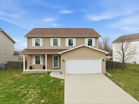 Photo of 2429 Grey Fox Trail, Bloomington, IL 61705 (MLS # 12593370)