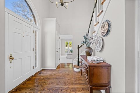 Tiny photo for 304 Surrey Lane, Lincolnshire, IL 60045 (MLS # 12532444)