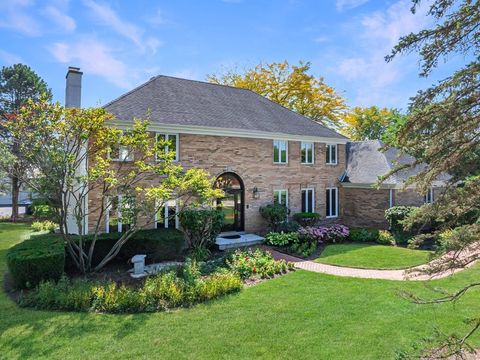 Tiny photo for 304 Surrey Lane, Lincolnshire, IL 60045 (MLS # 12532444)