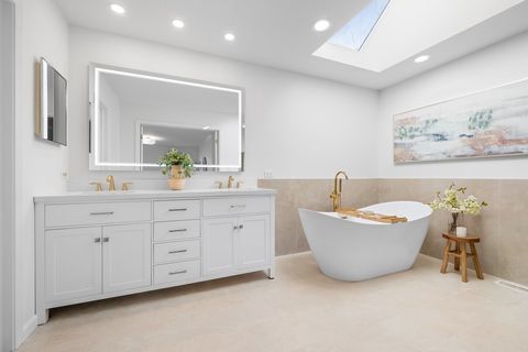 Tiny photo for 304 Surrey Lane, Lincolnshire, IL 60045 (MLS # 12532444)