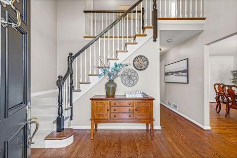 Tiny photo for 304 Surrey Lane, Lincolnshire, IL 60045 (MLS # 12532444)