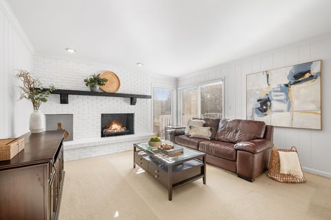 Tiny photo for 304 Surrey Lane, Lincolnshire, IL 60045 (MLS # 12532444)