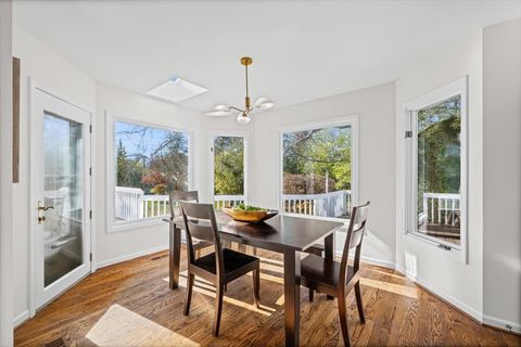 Tiny photo for 304 Surrey Lane, Lincolnshire, IL 60045 (MLS # 12532444)