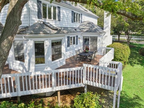 Tiny photo for 304 Surrey Lane, Lincolnshire, IL 60045 (MLS # 12532444)