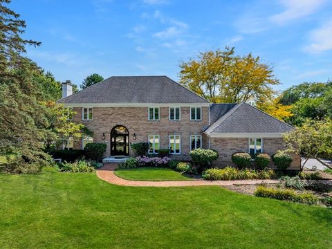 Photo of 304 Surrey Lane, Lincolnshire, IL 60045 (MLS # 12532444)