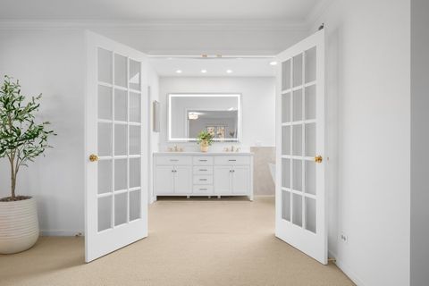 Tiny photo for 304 Surrey Lane, Lincolnshire, IL 60045 (MLS # 12532444)