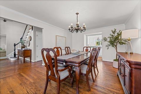 Tiny photo for 304 Surrey Lane, Lincolnshire, IL 60045 (MLS # 12532444)