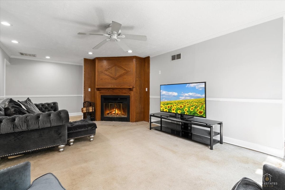 7604 E Sunset Drive