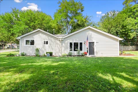 Tiny photo for 7604 E Sunset Drive, Wonder Lake, IL 60097 (MLS # 12697640)