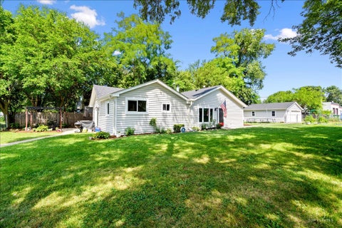 Photo of 7604 E Sunset Drive, Wonder Lake, IL 60097 (MLS # 12697640)