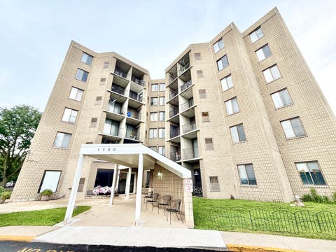Photo of 1750 N Marywood Avenue #516, Aurora, IL 60505 (MLS # 12726862)