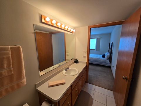 Tiny photo for 13950 Lavergne Avenue #908, Crestwood, IL 60418 (MLS # 12678920)