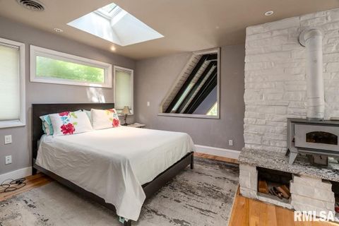 Tiny photo for 412 Wagon Wheel Rd Road, Carbondale, IL 62901 (MLS # EB460625)