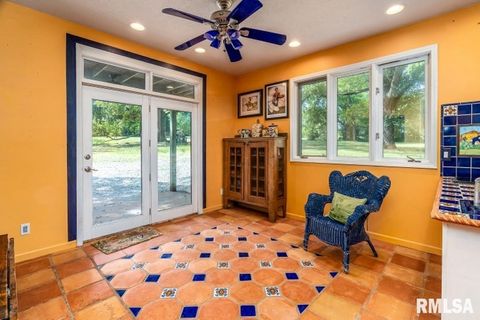 Tiny photo for 412 Wagon Wheel Rd Road, Carbondale, IL 62901 (MLS # EB460625)