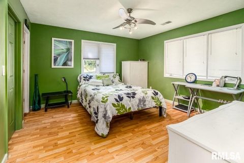 Tiny photo for 412 WAGON WHEEL Road, Carbondale, IL 62901 (MLS # EB460625)