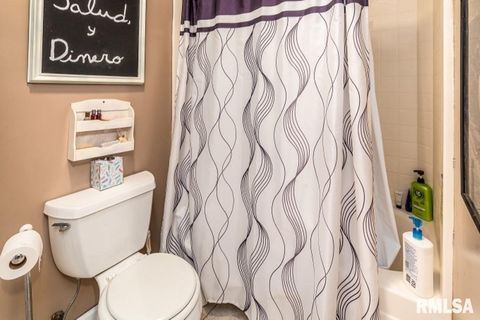 Tiny photo for 412 Wagon Wheel Rd Road, Carbondale, IL 62901 (MLS # EB460625)