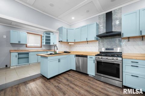 Tiny photo for 210 N 5TH Street, Clinton, IA 52732 (MLS # QC4268523)