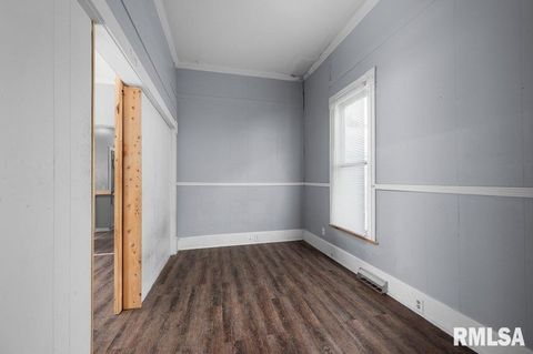 Tiny photo for 210 N 5TH Street, Clinton, IA 52732 (MLS # QC4268523)