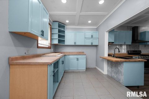 Tiny photo for 210 N 5TH Street, Clinton, IA 52732 (MLS # QC4268523)