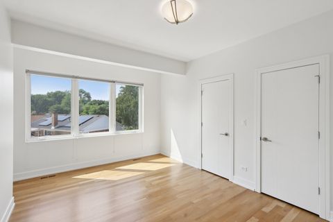 Tiny photo for 6339 N Leona Avenue, Chicago, IL 60646 (MLS # 12417361)