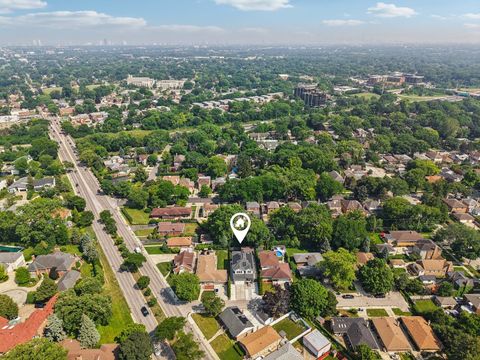 Tiny photo for 6339 N Leona Avenue, Chicago, IL 60646 (MLS # 12417361)