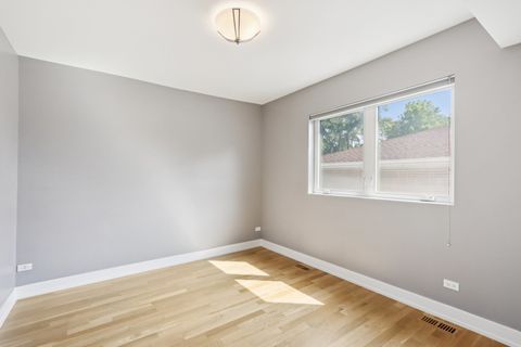 Tiny photo for 6339 N Leona Avenue, Chicago, IL 60646 (MLS # 12417361)