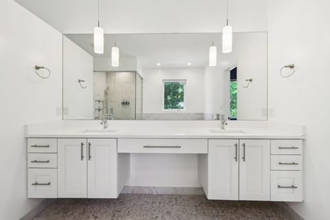 Tiny photo for 6339 N Leona Avenue, Chicago, IL 60646 (MLS # 12417361)