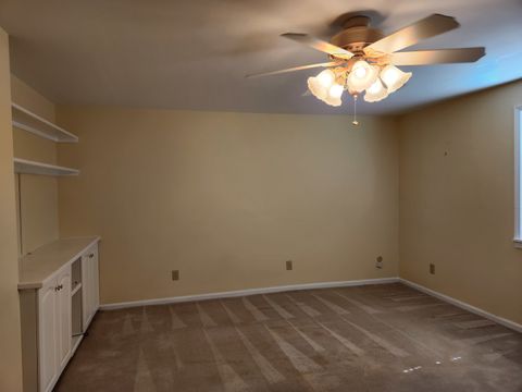 Tiny photo for 1050 S Nelson Avenue #4, Kankakee, IL 60901 (MLS # 12567781)