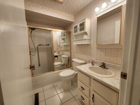 Tiny photo for 1050 S Nelson Avenue #4, Kankakee, IL 60901 (MLS # 12567781)