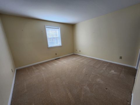 Tiny photo for 1050 S Nelson Avenue #4, Kankakee, IL 60901 (MLS # 12567781)