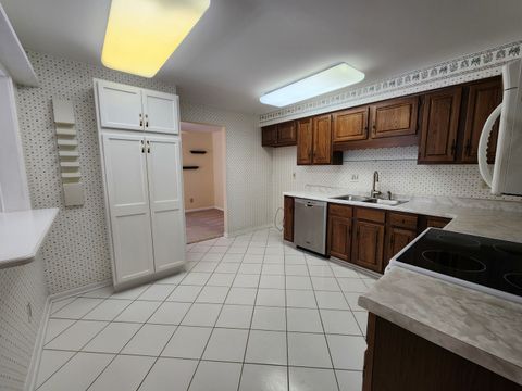 Tiny photo for 1050 S Nelson Avenue #4, Kankakee, IL 60901 (MLS # 12567781)