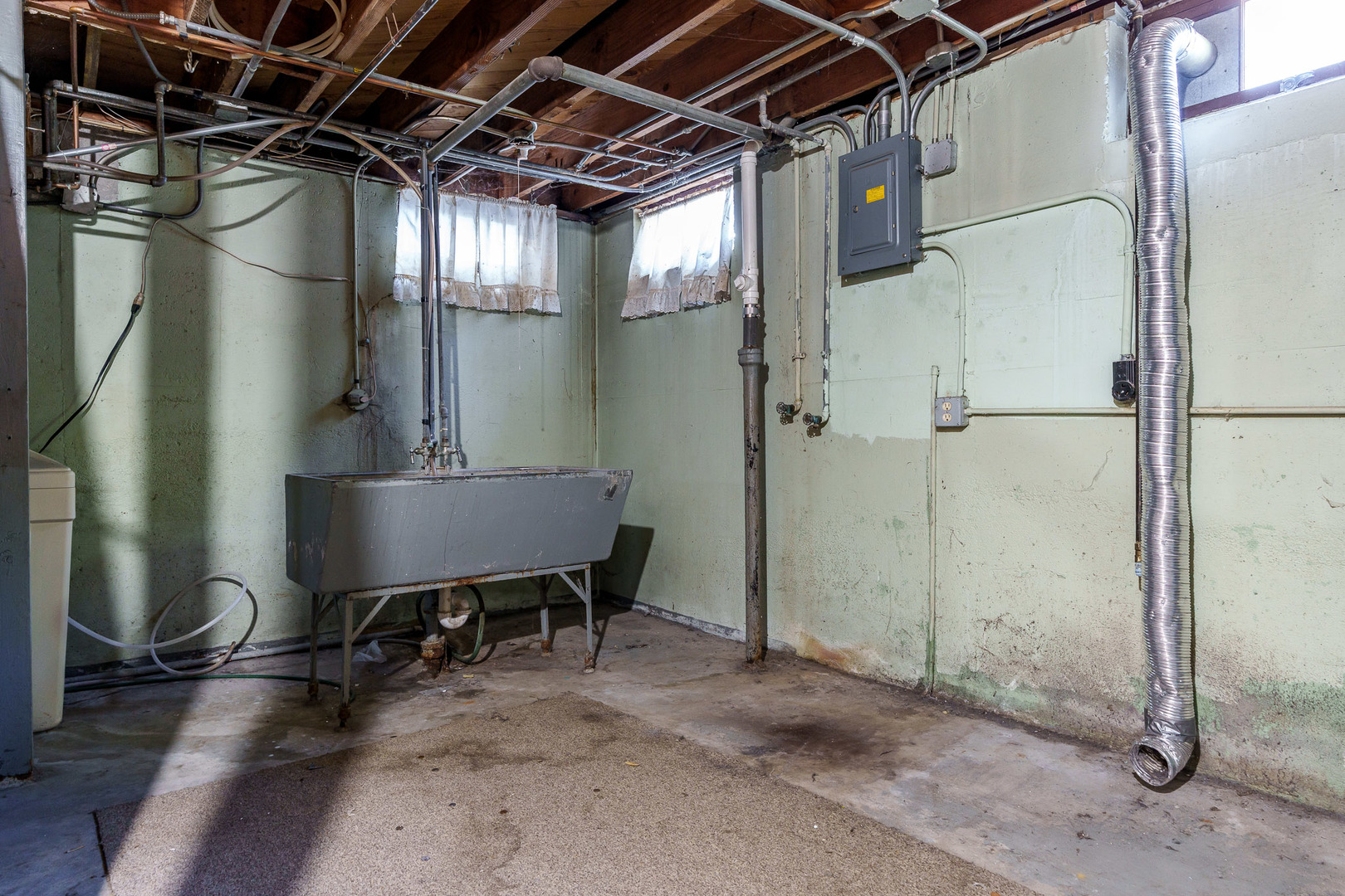 Rockford, Illinois 61107, United States, 2 Bedrooms Bedrooms, ,2 BathroomsBathrooms,Residential,Active,195052