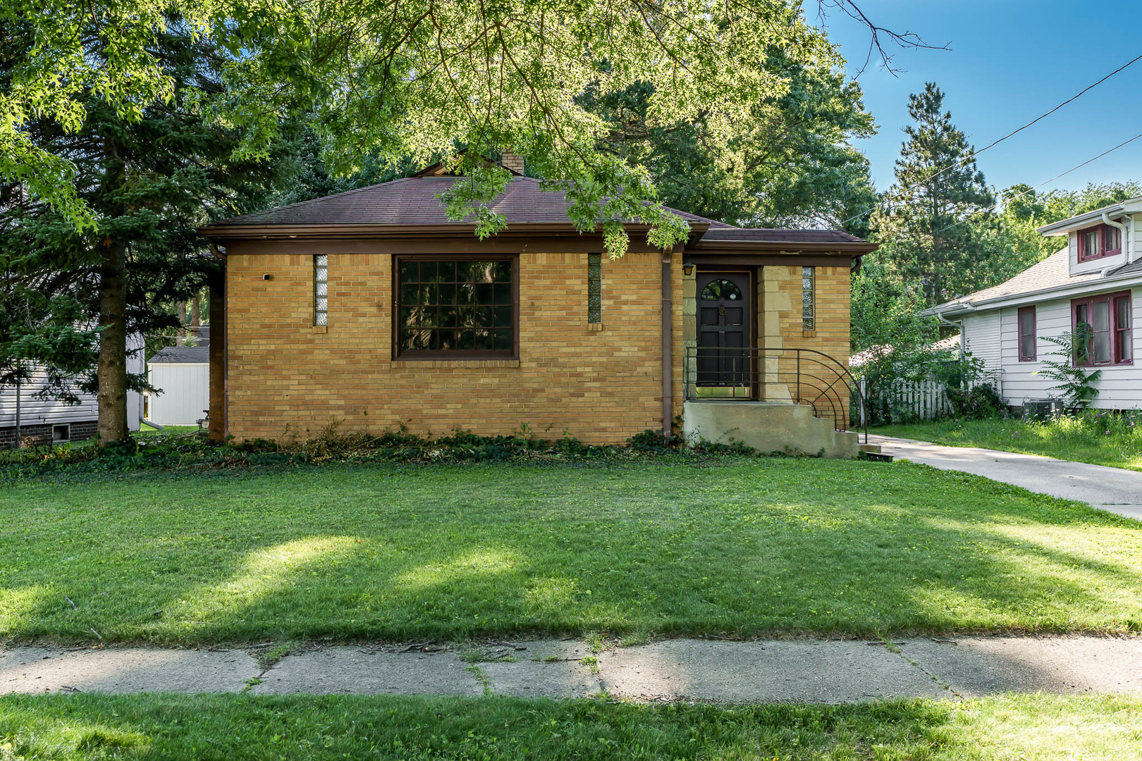 224 N Rockford Avenue