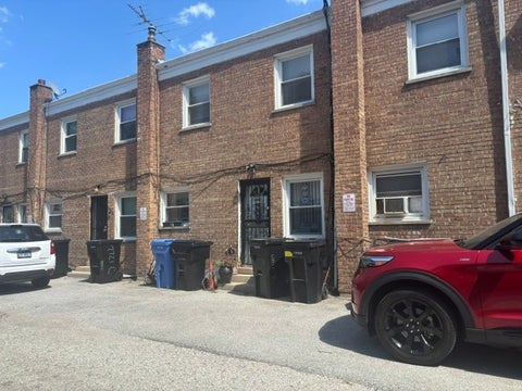 Tiny photo for 7721 S Coles Avenue #B, Chicago, IL 60649 (MLS # 12697859)